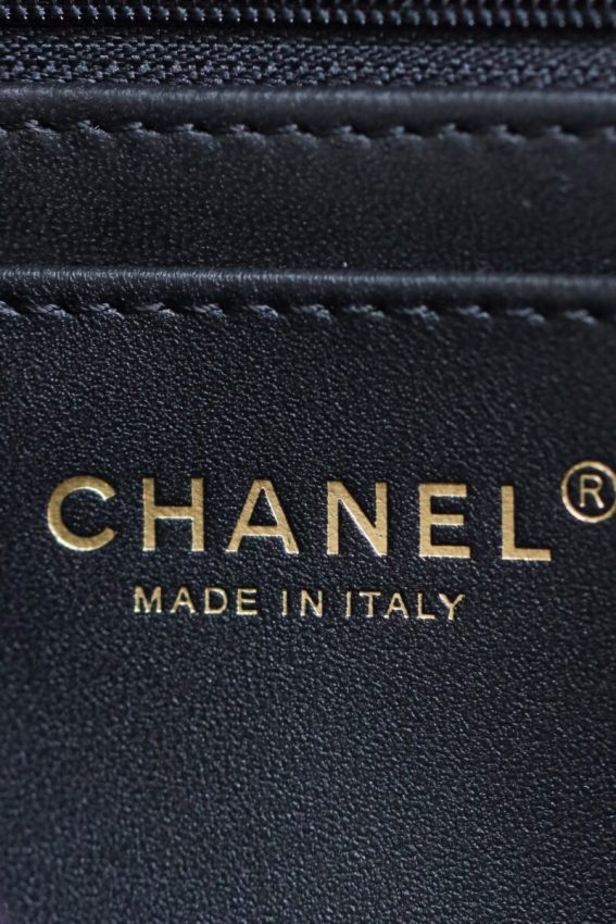 Replica CHANEL 24s Graffiti Classic Flap Mini - ultra-realistic fake designer tote