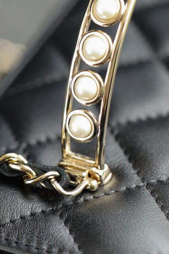Replica CHANEL 24s Pearl Handle Box Black - ultra-realistic fake designer tote