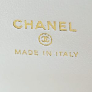 Replica CHANEL 24s Pearl Handle Box White - best-selling designer handbag dupe