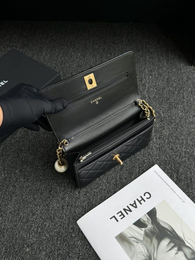 Replica CHANEL 24s Double Pearl Woc Black - ultra-realistic fake designer tote