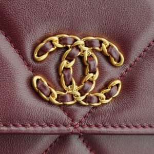 Replica CHANEL 19 Wallet on Chain - authentic-look luxury purse replica
