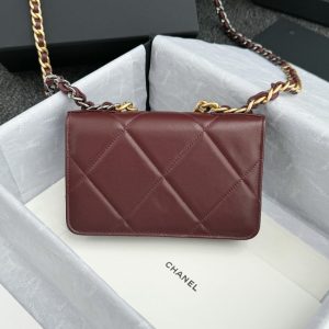 Replica CHANEL 19 Wallet on Chain - premium-grade designer purse dupe
