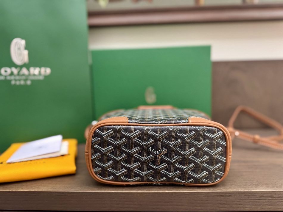 Goyard Replica Beluga Mini Bag Brown