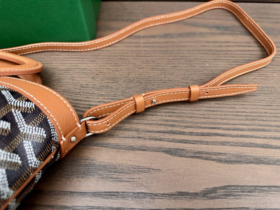 Goyard Replica Beluga Mini Bag Brown