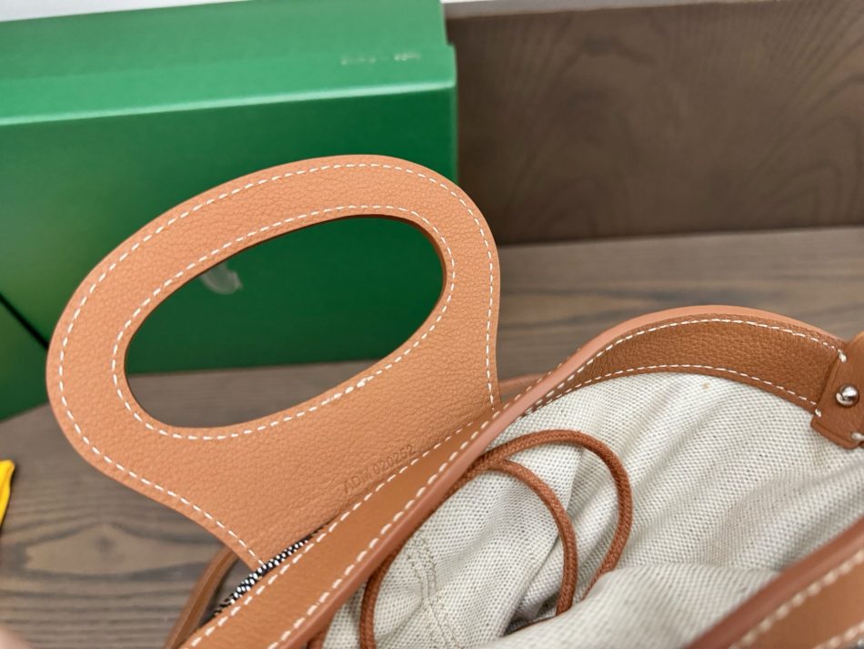 Goyard Replica Beluga Mini Bag Brown