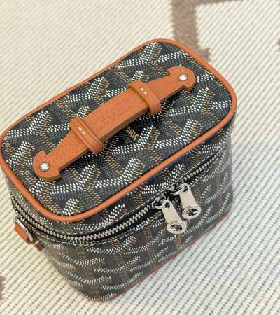 Replica Goyard Muse Nano Vanity Brown