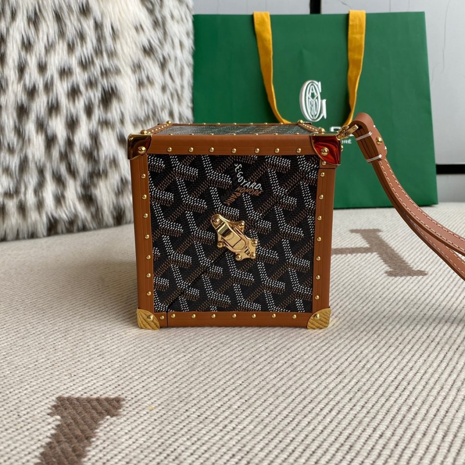 Goyard DE Trunk Brown